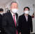 안철수 국민의당 대표(오른쪽)와 반기문 전 UN 사무총장이 1월 12일 서울 종로구 반기문재단에서 만난 뒤 함께 이동하고 있다. / 사진:공동사진취재