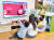경북 문경시에서 지난해 10월 12일부터 31일까지 '2020 온라인 문경사과축제'가 열린 가운데 한 가족이 컴퓨터 앞에 모여 앉아 온라인으로 문경사과 구입을 하고 있다. [사진 문경시]