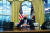 조 바이든 대통령이 20일 백악관 집무실 책상에 앉아 있다.[로이터=연합뉴스]