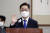 박범계 법무부 장관 후보자가 25일 서울 여의도 국회 법제사법위원회에서 열린 인사청문회에서 선서하고 있다. 오종택 기자