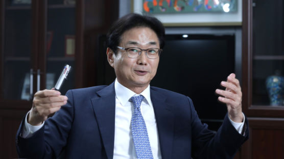 "코로나 백신 개발, 美 1개사에 2조 지원…한국은 총 2600억”