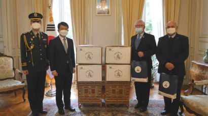한국 정부, 프랑스 6·25 참전용사와 유족에게 마스크 전달