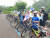 경남 진주시에 있는 진성초교 학생들이 지난해 6월 코로나19 극복을 위한 ‘덕분에 챌린지’ 자전거 라이딩에 나선 모습. [사진 진성초]