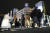 지난 6일 저녁 시민들이 도쿄 긴자 거리를 지나고 있다. [AP=연합뉴스]