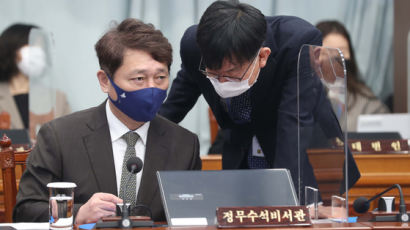 최재성 "USB 공개도 검토 가능…野, 자신있으면 명운 걸라"