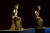 지난 2015년 국립중앙박물관 '고대불교조각전'에서 나란히 전시됐던 국보 78호(왼쪽)와 83호 금동반가사유상. [사진 국립중앙박물관] 