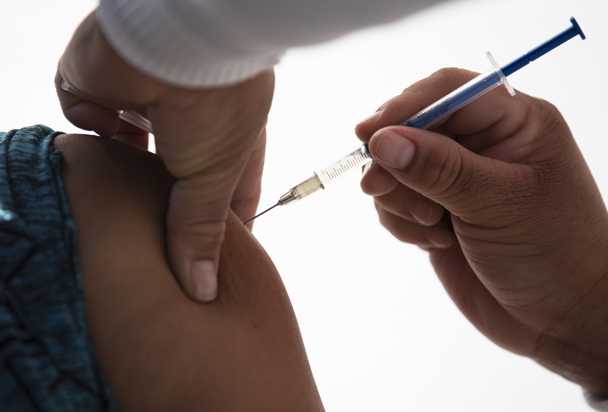 멕시코에서 코로나19 백신을 접종하는 모습. AP=연합뉴스