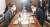 국민의당 안철수 대표와 무소속 금태섭 전 의원이 '제3지대' 단일화 방식을 협상하기 위해 4일 오후 서울 여의도 국회 의원회관에서 회동, 자리에 앉고 있다. 오종택 기자