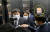 백운규 전 산업통상자원부 장관이 8일 대전지법에서 열린 구속 전 피의자 심문(영장실질심사)에 출석하기 위해 법원으로 들어서고 있다. 신진호 기자