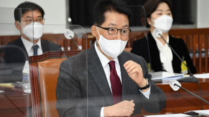 박지원, MB 불법사찰 의혹에 "정보위 의결하면 보고 검토"