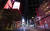 코로나19 팬데믹으로 지난해 문을 닫은 미국 뉴욕 타임스퀘어 근처의 브로드웨이 극장가. EPA=연합뉴스.