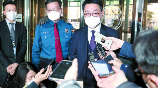 [사진] 경찰청 찾은 김진욱 공수처장