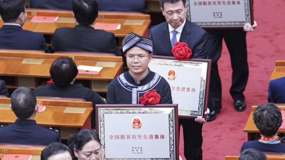 시진핑 “공산당이 농민 이끌어 ‘토호 타도하고 농지 나눠줬다’”