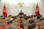 김정은 국무위원장이 24일 당중앙군사위원회 확대회의를 주관하고 있다. [뉴스1]