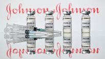 FDA, 1회 접종 존슨앤드존슨 백신 긴급 승인…"예방효과 66%지만 사망은 0명"