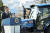 제25회 농업인의 날 기념식인 지난해 11월 11일 청와대 대정원에서 문재인 대통령이 기념사를 하고 있다. 오른쪽은 자율작업 트랙터.