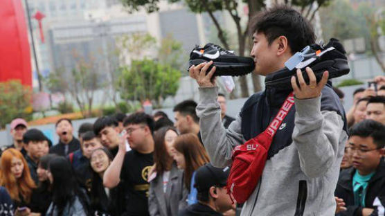 중국 젊은이들이 주식보다 열광하는 이 시장, 폐해도 속출