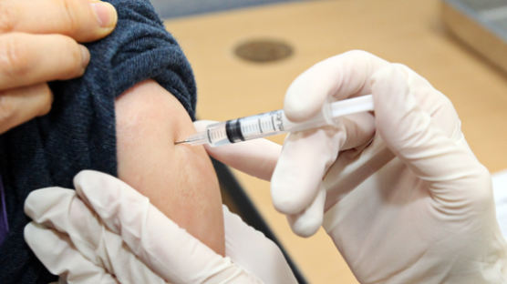 젊을수록 후유증 더 심하다? 해열제 피해라? 백신접종 Q&A