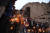 9일 저녁 바미안 주민과 사회 운동가들이 램프를 들고 바미안 석불 파괴 20주년 기념 행사를 하고 있다. 뒤로 석불이 서 있던 텅 빈 감실이 보인다. AFP=연합뉴스