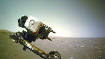 [사진] 로봇팔 점검하는 미국 화성탐사 로버