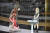 '프랑스의 오스카'로 불리는 '세자르 영화상' 시상식에서 남다른 의상으로 눈길을 끈 배우 코린 마시에로(왼쪽). [로이터=연합뉴스]