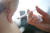 지난 2일 오전 서울시 양천구 신목행복자리 어르신 요양센터에서 양천보건소 의료진이 한 요양보호사에게 코로나19 아스트라제네카 백신을 접종하고 있다. 뉴스1 