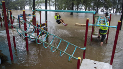 호주가 물에 잠겼다…6일간 900㎜, 60년만에 최악의 홍수