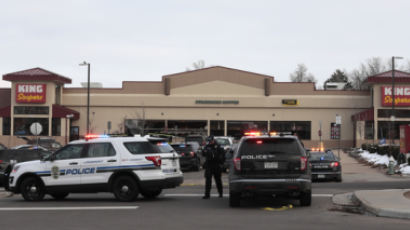 美콜로라도 식료품점서 '묻지마 총격'…경찰 포함 10명 사망