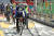 녹색자전거봉사단 회원들이 지난해 5월27일 오전 서울 구로초등학교 주변 통학로에서 '민식이법 홍보 아이사랑 안전 UP! 찾아가는 옐로 카펫 통학안전 자전거 캠페인'을 하고 있다. 연합뉴스