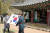 26일 전남 장흥 해동사에서 열린 안중근 의사 111주기 추모제에서 지역 극단 '말레'가 '이토 히로무미 저격 재연' 공연을 펼쳤다. 