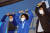 박영선 더불어민주당 서울시장 후보가 26일 서울 서대문구 신촌 현대백화점 앞에서 시민들에게 지지를 호소하고있다. 국회사진기자단