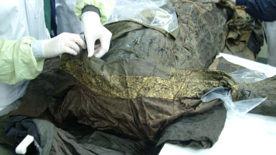 "미라 냄새다" 고고학자들 탄성···나란히 발견된 임진왜란 두 마님 