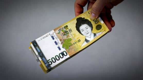 "왜 숙박비 선불" 일본인 분노, 격리하던 호텔밖 지폐 뿌렸다
