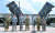 2017년 8월 을지프리덤가디언(UFG) 연습 참관 등을 위해 방한한 미군 사령관들이 오산공군기지안에 있는 35방공포여단 패트리엇 미사일 포대 앞에서 내외신 합동기자회견을 하고 있다. [사진 뉴시스]