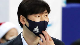 [김기자의 V토크] 봄배구 티켓 잡은 OK 석진욱 "박수받는 경기하겠다"