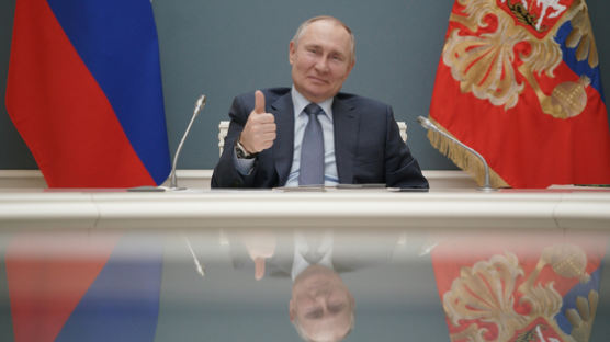 푸틴, '대통령 2번 더' 법안 서명…'2036 집권' 현실화