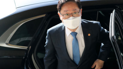 "권력 사건 수사정보만 통제한다"…박범계의 '내로남불'