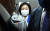 박영선 민주당 서울시장 후보가 7일 오후 서울 종로구 안국동 캠프 사무실을 찾아 지지자들과 인사를 나눈 뒤 당사로 이동하고 있다. 오종택 기자