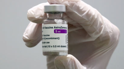 영국 30세, 이탈리아 60세…AZ 백신 제한 연령 놓고도 '혼선'