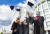 한 대학의 외국인 유학생들이 올 2월 졸업식에서 학위모를 던지며 기념 촬영을 하고 있다. [뉴스1]