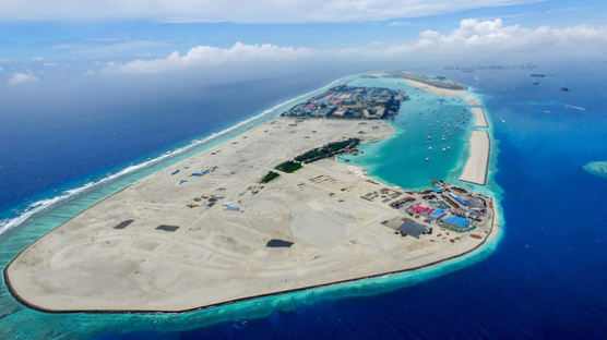 몰디브 산호위에 인공섬 만들었다···완공 땐 인구 44% 이주