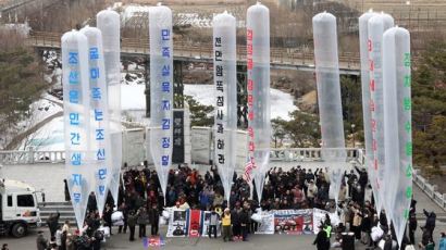 톰 랜토스 인권위 “한국 정부 조치로 시민 권리 제한 우려 나와”