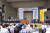 재일동포 1000여명이 2001년 6월 도쿄 히비야 공원에서 민단 주최로 열린 ‘영주 외국인의 지방참정권 부여 결의 대회’에 참석해 일본 국회에 관련 법안 통과를 촉구하고 있다. 중앙포토