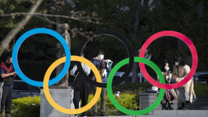 '올림픽 취소' 총대 맨 니카이? 중단 가능성 또 언급...결정은 5월 말 