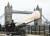 필림공이 별세한 다음날인 지난 4월 10일 영국군 의장대가 수도 런던의 타워오브런던 앞 강변에서 고인을 기리는 조포를 발사하고 있다. AP=연합뉴스 