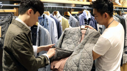 셔츠 몇벌에 50만원 훌쩍···올 봄 백화점 최대고객은 '2030男'
