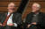 월터 먼데일(왼쪽) 전 미국 부통령과 지미 카터 전 대통령이 먼데일의 90세 기념 행사에 함께 앉아있는 모습. AP=연합뉴스