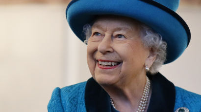 영국 여왕 95세 생일도 조용히…"필립공 추모에 감사"