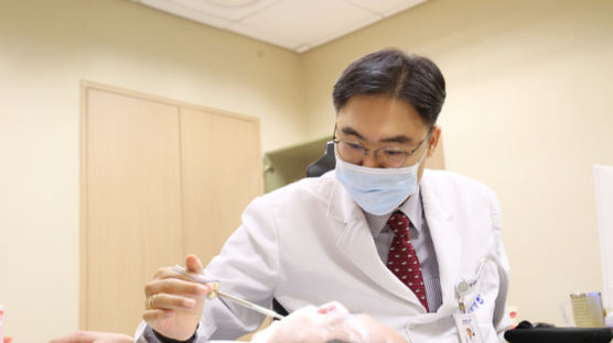 사지마비 이긴 세계 첫 중증장애 치과의사
