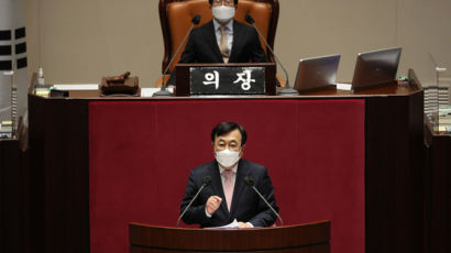 “탄핵 잘못” “도로 한국당” 국민의힘 또 ‘탄핵의 강’ 논란